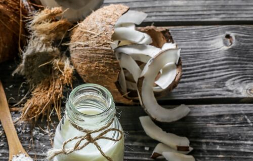 Yatmadan Önce ve Sabah Aç Karnına Hindistan Cevizi Yağı ile Gargara Yapmanın Faydaları